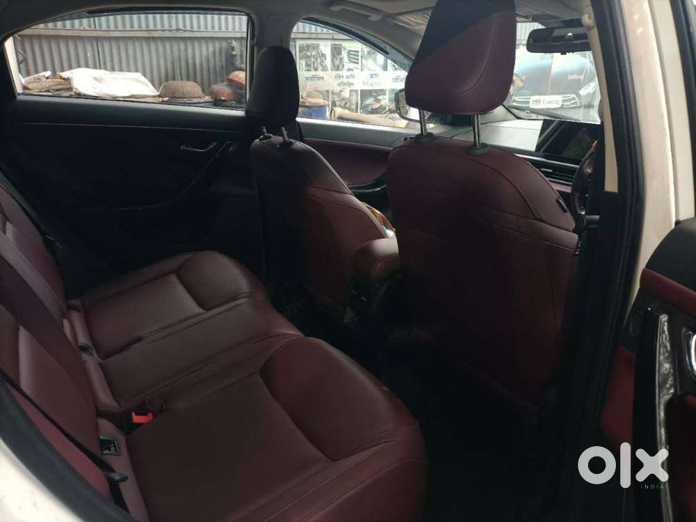 Tata Curvv Accomplished Plus A 1.2 Hyperion Gdi Petrol 6mt, 2025, Pe..
