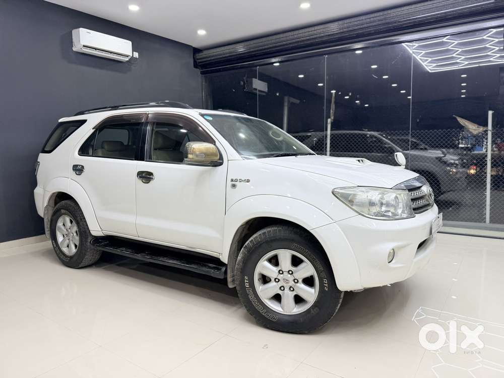 Toyota Fortuner 3.0 4x4 Manual, 2010, Diesel