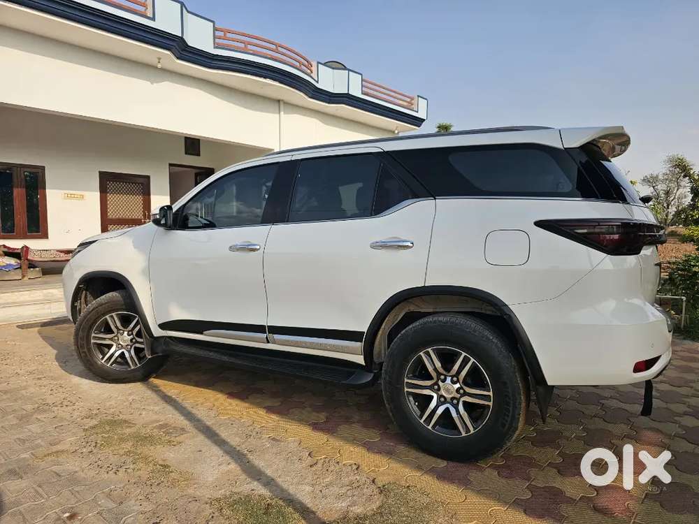 Toyota Fortuner 2021 Diesel 117000 Km Driven