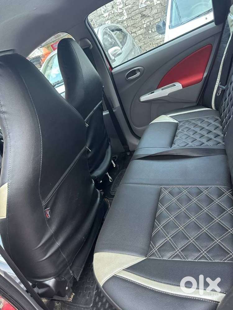 Toyota Etios Liva, 2011, Petrol