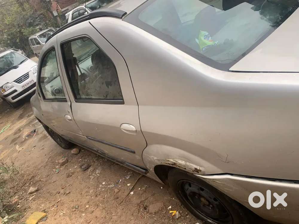 Mahindra Renault Logan 2014