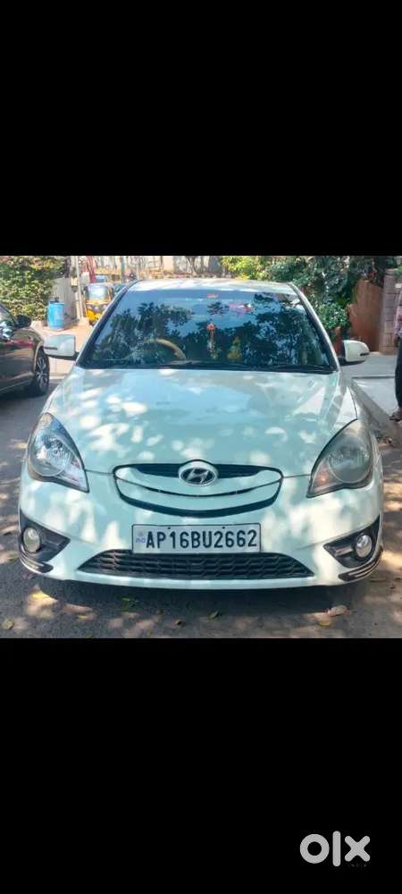 Hyundai Verna 2010 Diesel 137000 Km Driven
