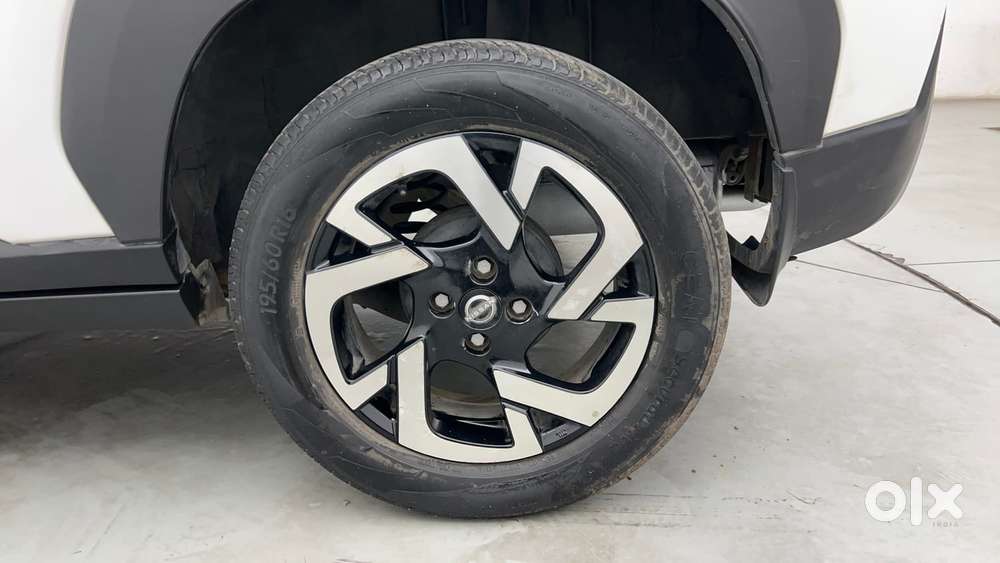Nissan Magnite 1.0 Xv Premium Turbo Cvt, 2023, Petrol