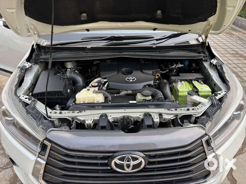 Toyota Innova Crysta [2020-ongoing] 2.4 Vx 8 Str, 2022, Diesel