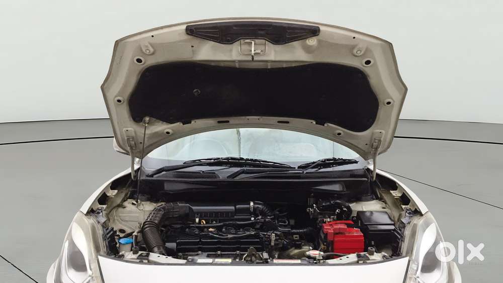 Maruti Suzuki Swift Dzire Zxi + Amt, 2018, Petrol