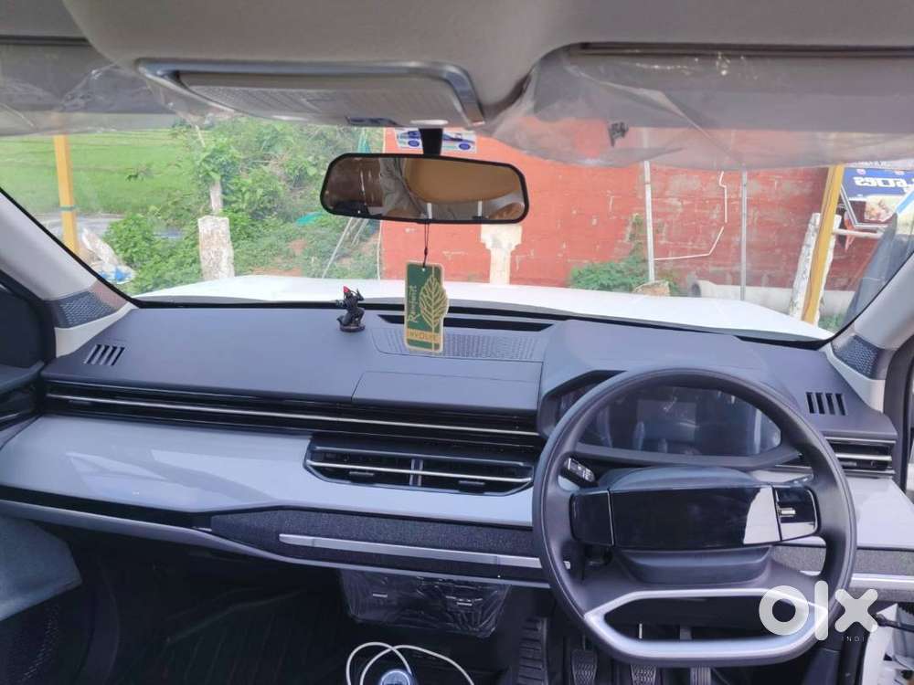 Tata Sierra Smart Plus Petrol With Premium Alloys And Interior