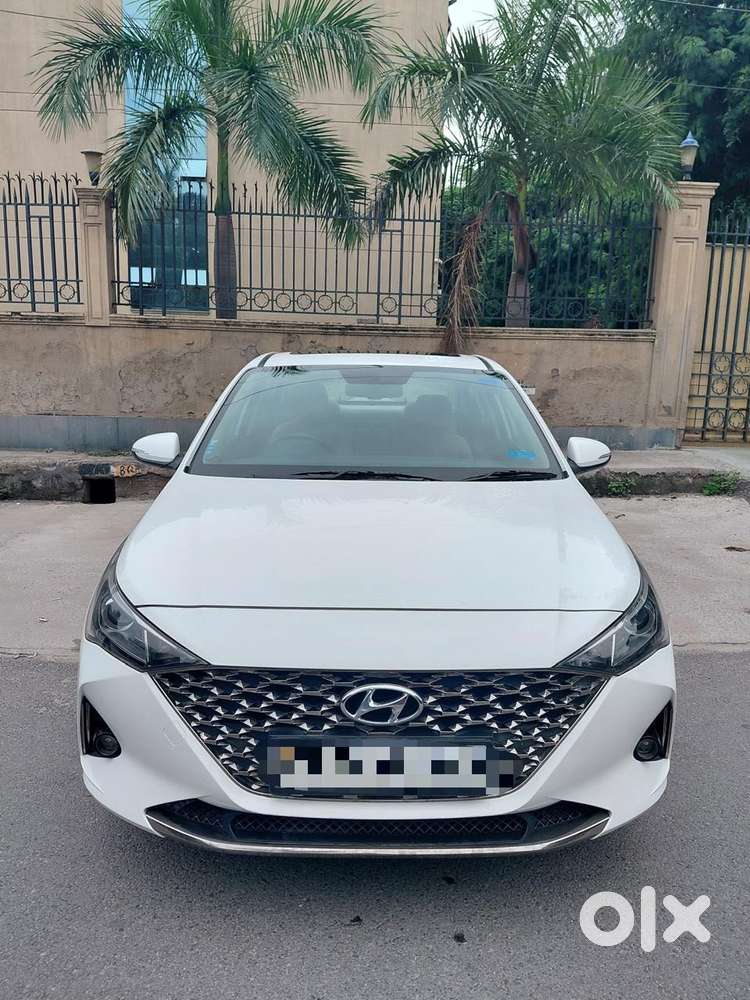 Hyundai Verna Sx 1.5 Petrol Ivt, 2023, Petrol