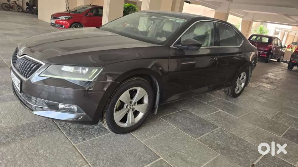 Skoda Superb [ ] 1.8 Style Tsi At, 2017, Petrol