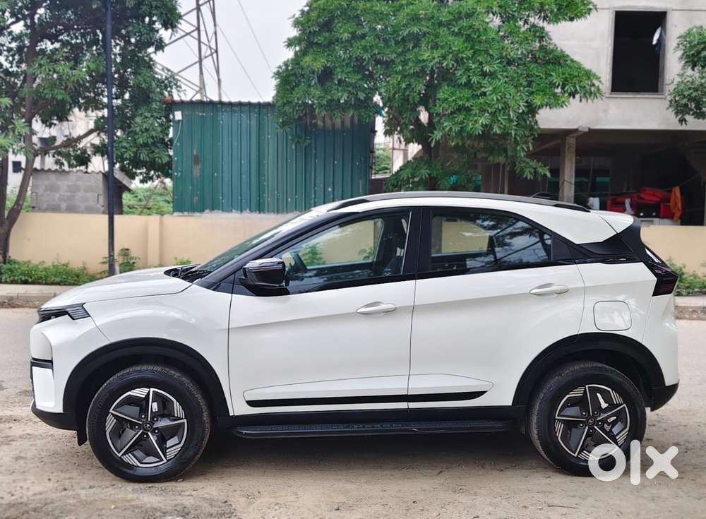 Tata Nexon 1.2 Revotron Xt, 2024, Petrol