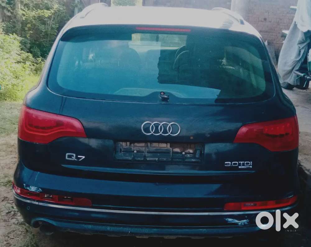 Audi Q7 Selling Parts