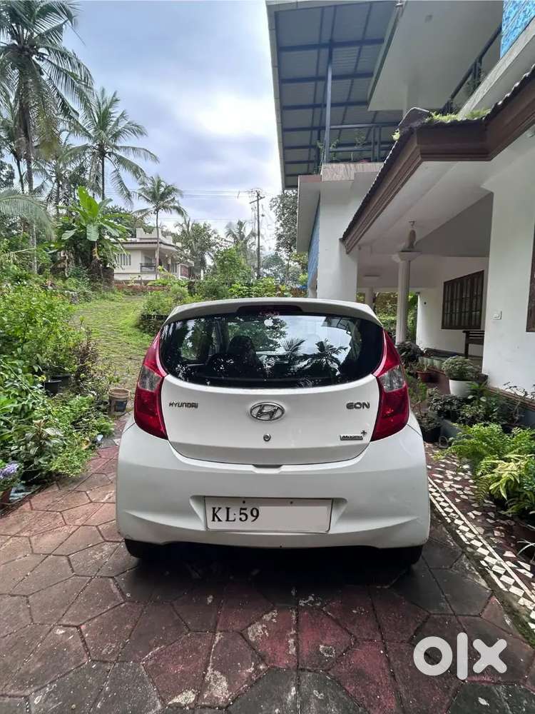 Hyundai Eon Magna + Bsiv