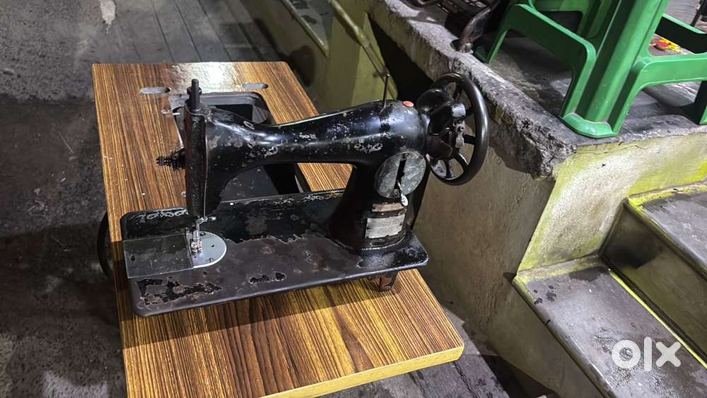 Tailoring machine