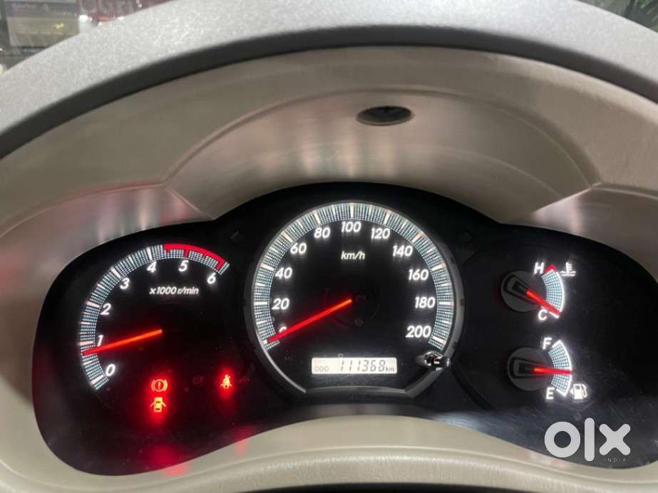 Toyota Innova 2.5 Vx 7 Seater Bs Iv, 2014, Diesel