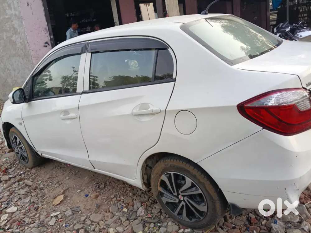 Honda Amaze 2016