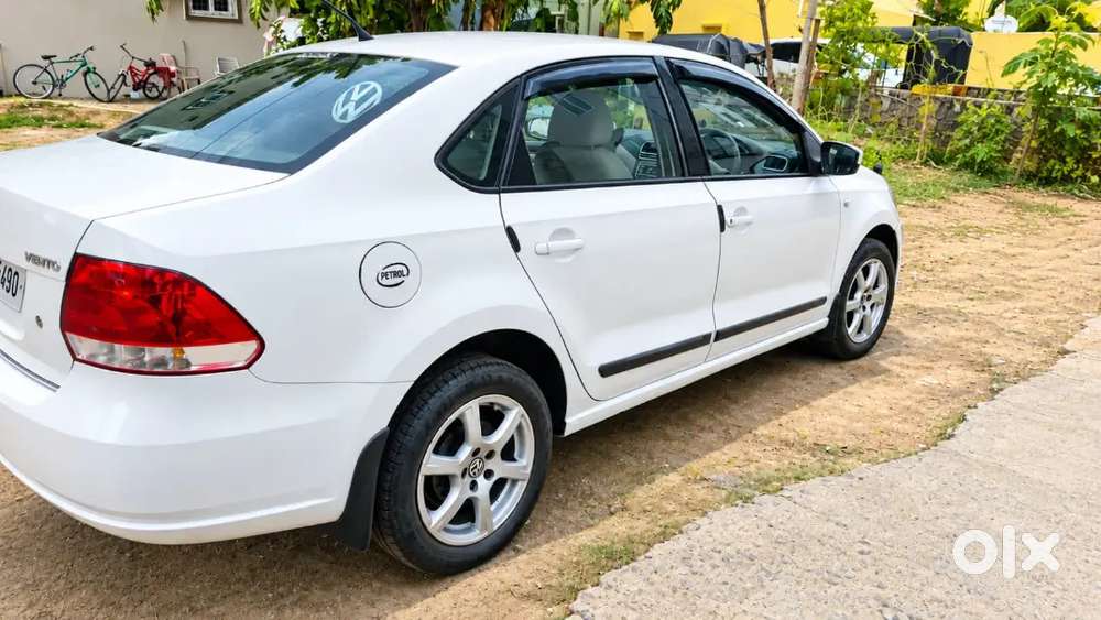 Volkswagen Vento Highline 2013 Automatic
