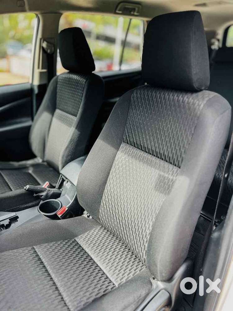 Toyota Innova Crysta G 8 Str, 2016, Diesel