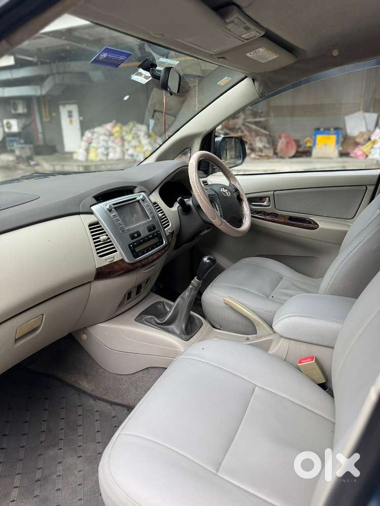Toyota Innova 2012 Diesel