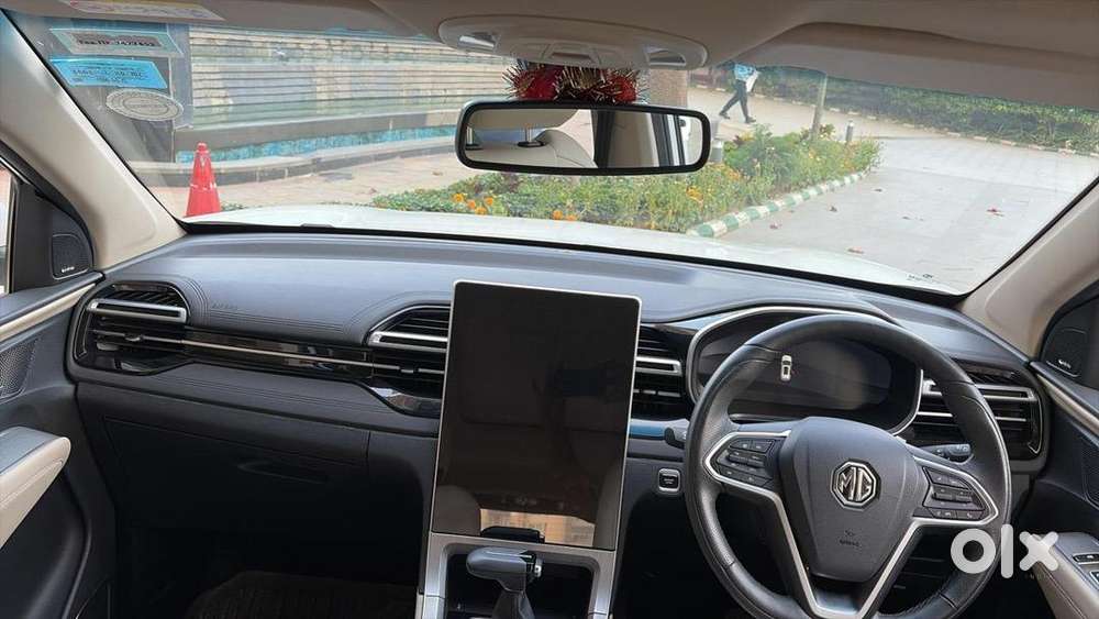 Mg Hector Sharp Pro Cvt In Excellent Condition