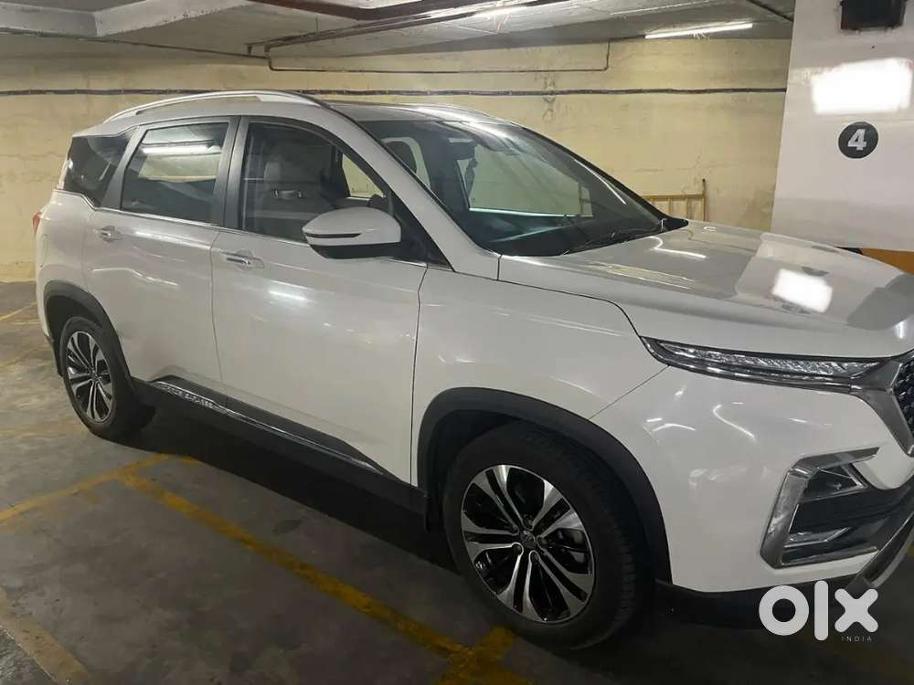 2022 (november) Mg Hector Petrol - At (white) - 5 Seater