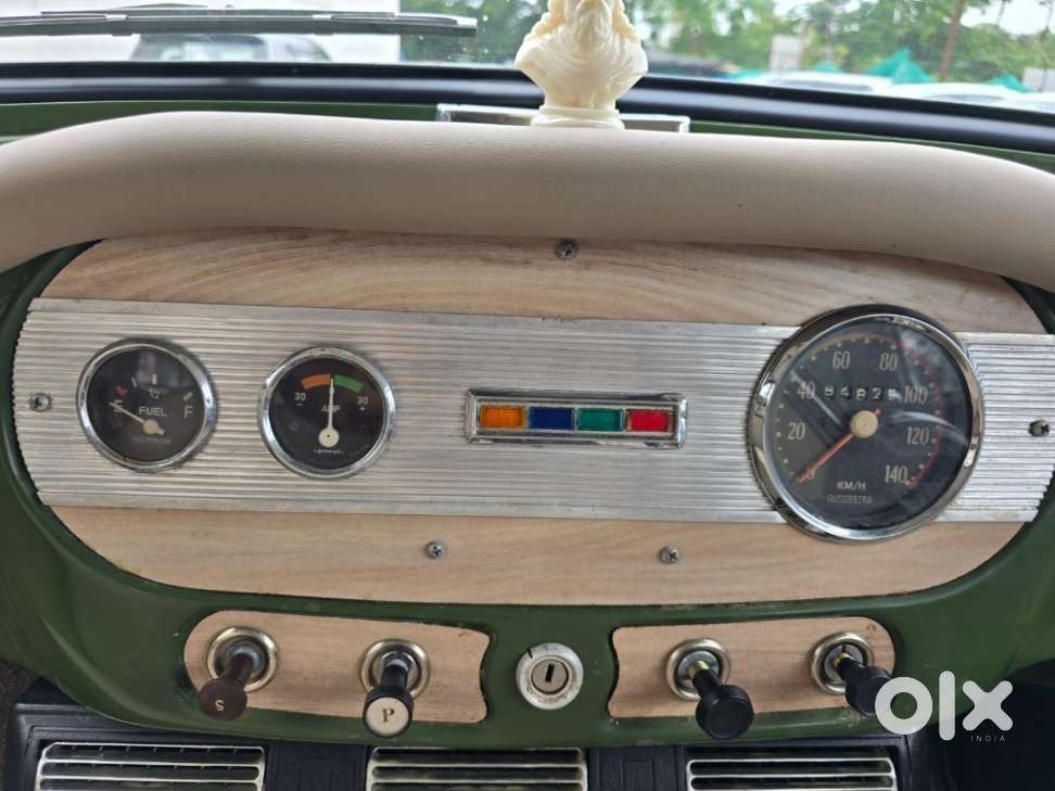 Ambassador Classic Nova Petrol, 1971