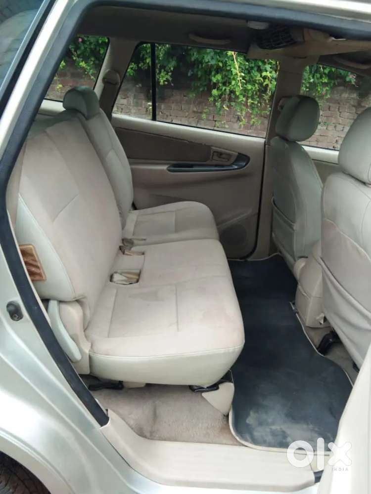 Toyota Innova G 8 Seater Model 12-2005 Diesel Good Condition For Sale