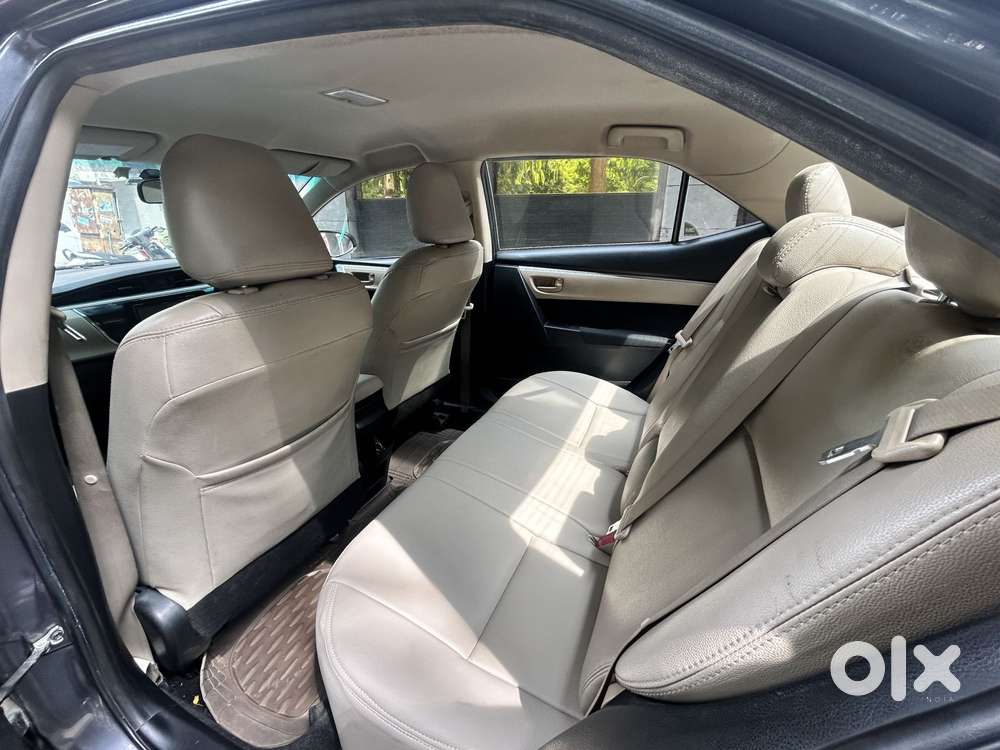Toyota Corolla Altis 1.8 J, 2015, Petrol