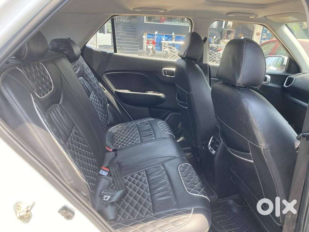 Hyundai Venue Sx (o) Mt 1.5 Diesel, 2021