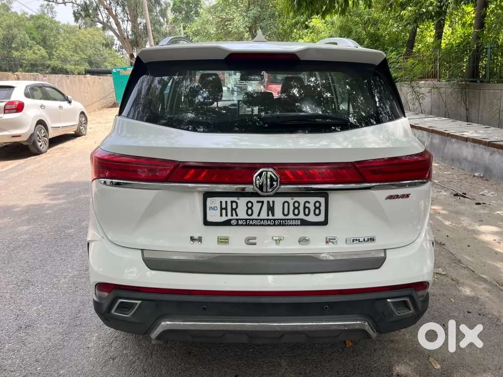 Mg Hector Plus Savvy Pro 1.5 Turbo Petrol Cvt 7 Str Dual Tone, 2023,..