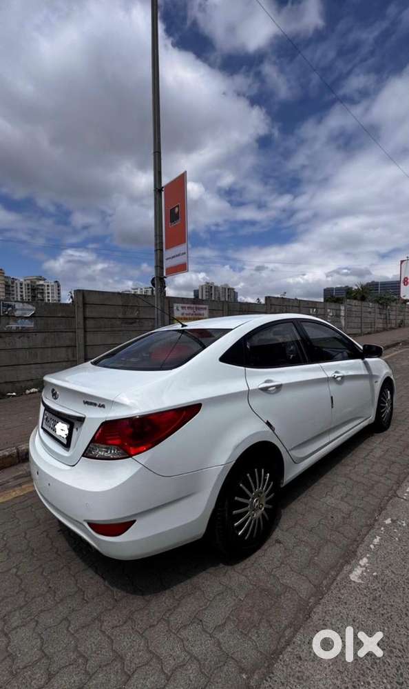 Hyundai Fluidic Verna 2011