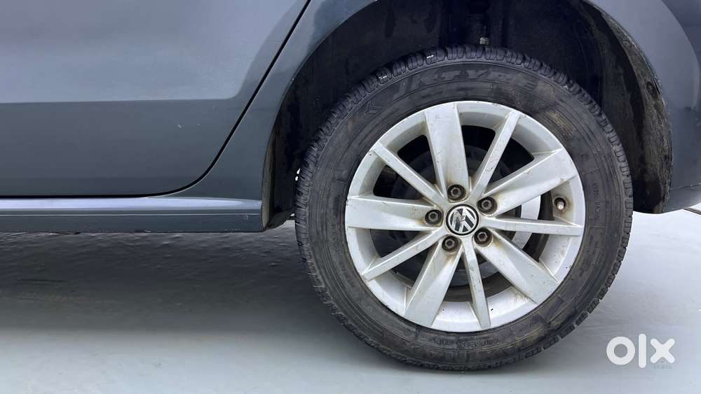 Volkswagen Polo Petrol Highline 1.2l, 2016, Petrol
