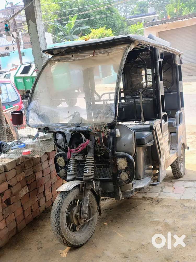 Gadi Mein Ek Bhi Bateri Nahin Hai