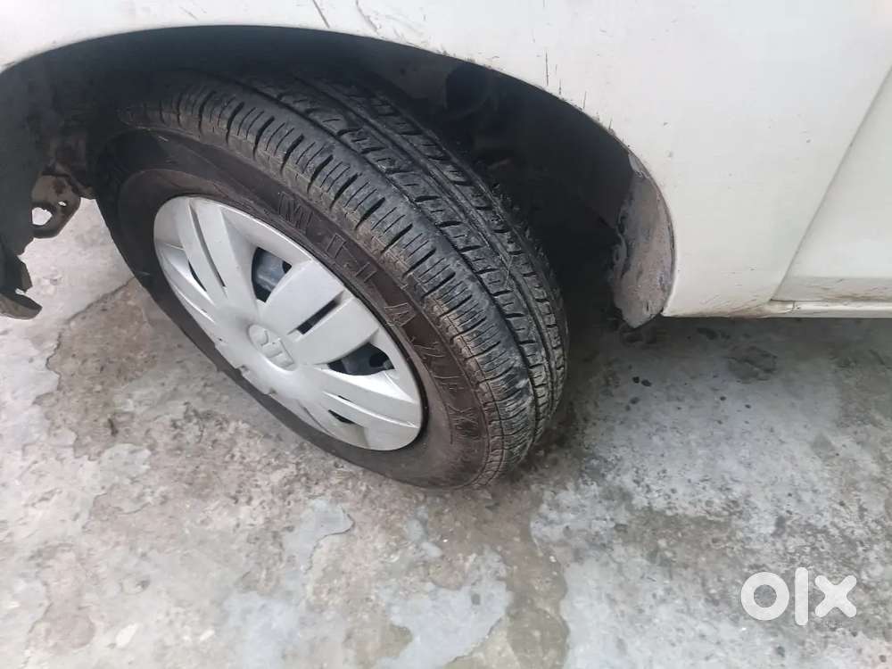 210,000 Rs White Alto 800 Lxi 2015 27000 Km Driven