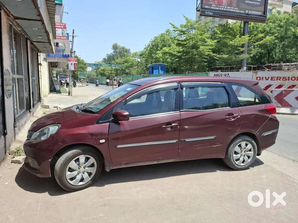Honda Mobilio 2014 Petrol 75000km Driven In Good Condition With New Ac