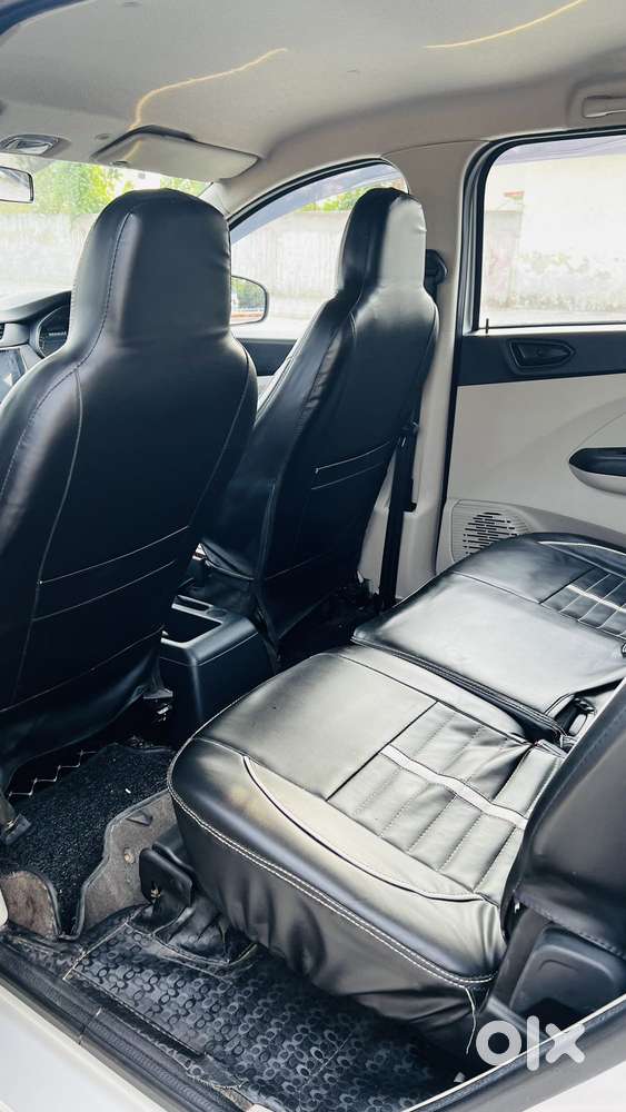 Renault Triber Rxt, 2022, Petrol