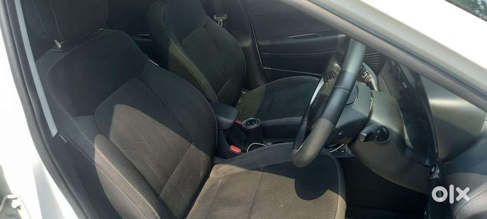 Hyundai I20 Asta (o) 1.2 Ivt, 2022, Petrol