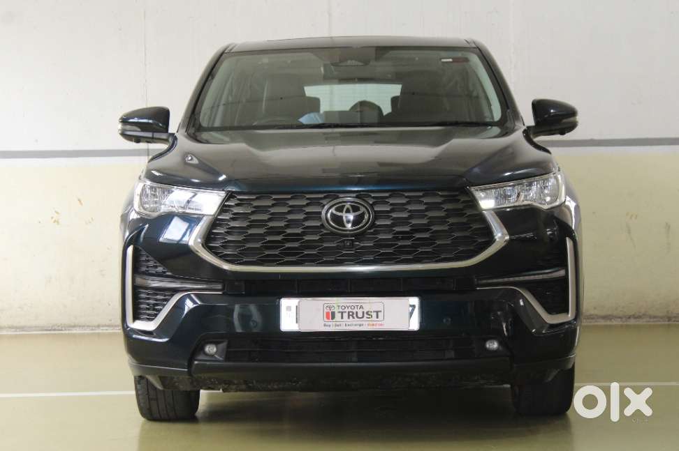 Toyota Innova Hycross 2.0 Zx (o) Hybrid 7 Str, 2023, Petrol
