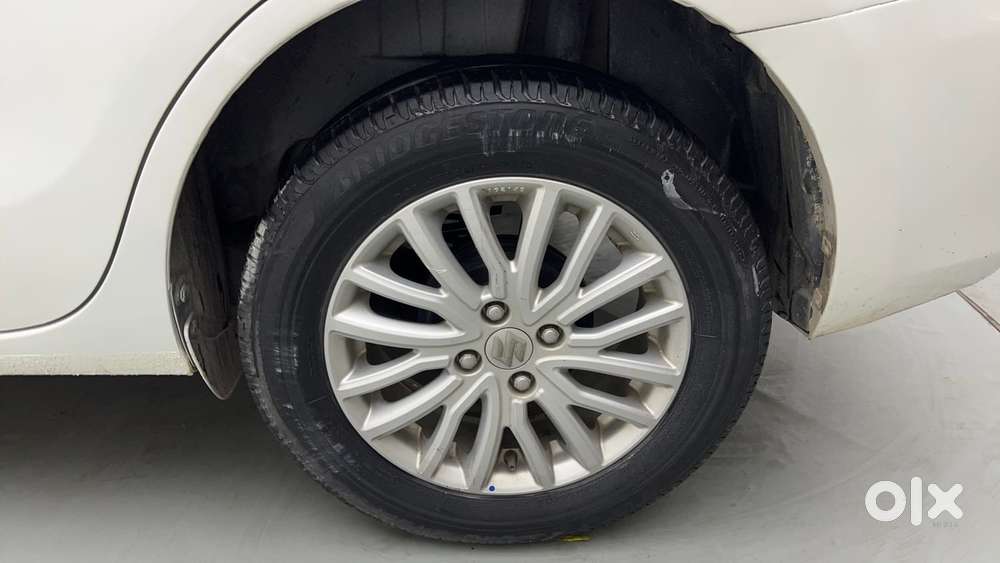 Maruti Suzuki Dzire 1.2 Zxi Amt, 2017, Petrol