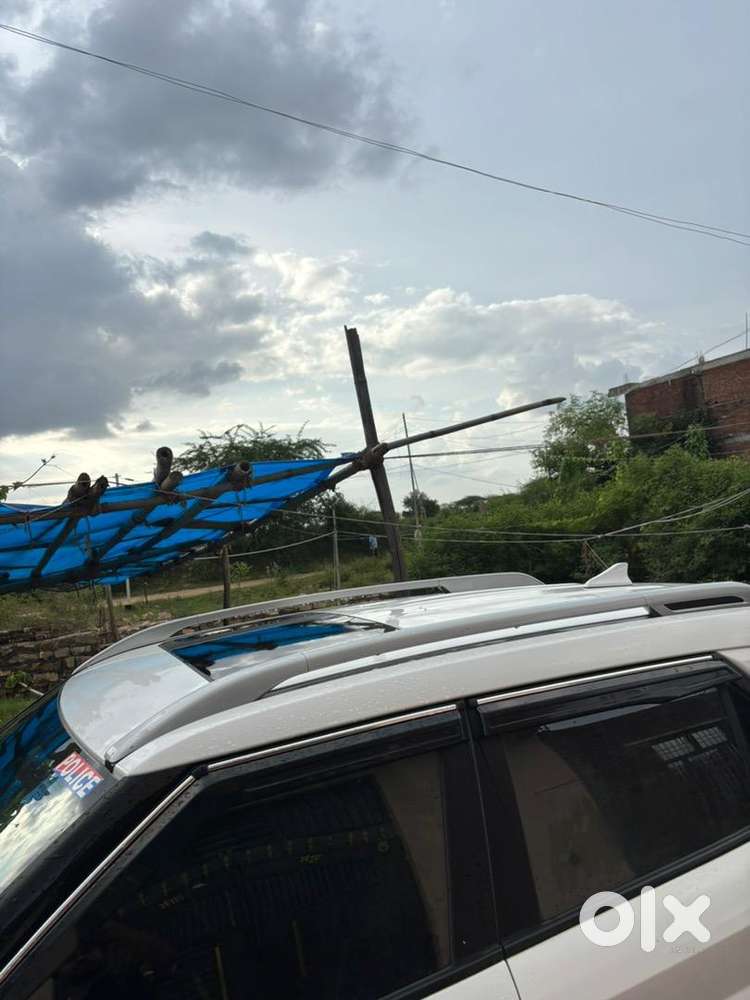 Hyundai Venue 2024 Petrol Well Maintained