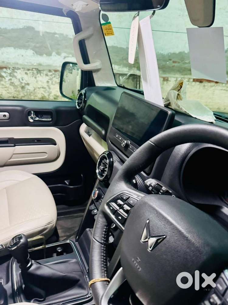 Mahindra Thar Roxx 2025
