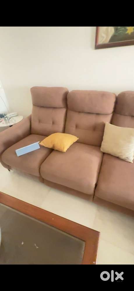 L Shaped Sofa with Chaise Lounge &ndash; Only 1 Year Old