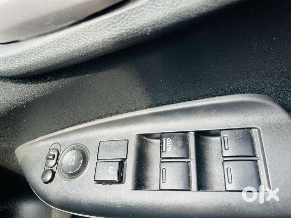 Honda Jazz 1.2 V I Vtec, 2015, Cng & Hybrids