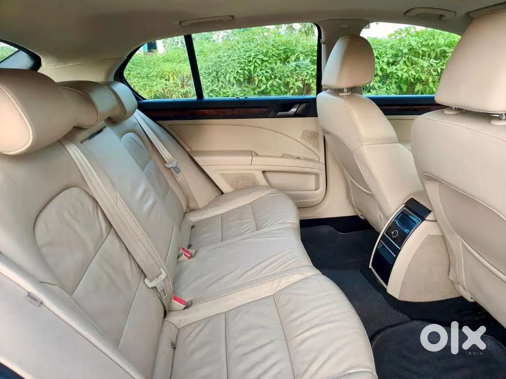 Skoda Superb 2013 Petrol 78000 Km Second Owner