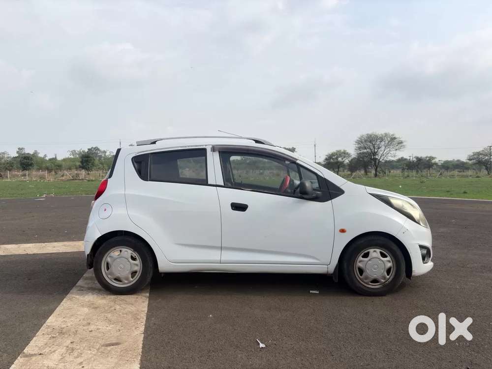 Chevrolet Beat, 2015, Petrol