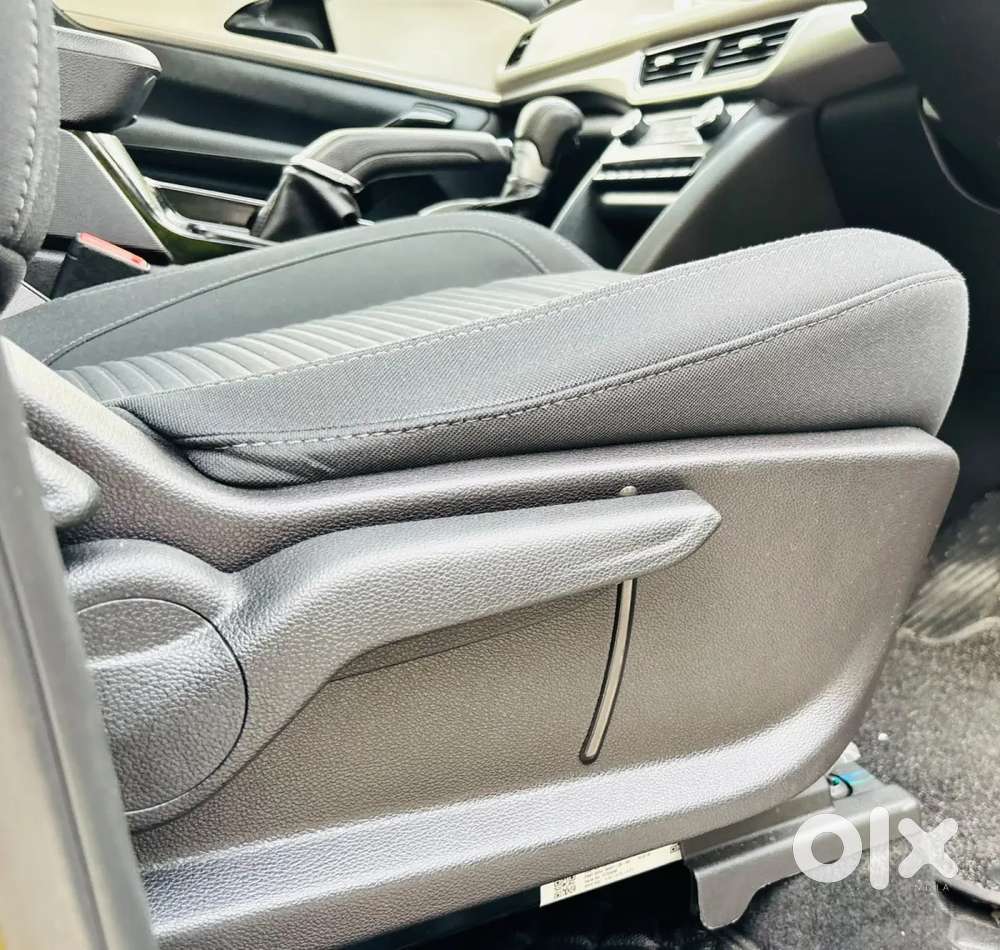 Mahindra Xuv700 2.2 Ax 5 Diesel At 7 Str, 2023, Diesel