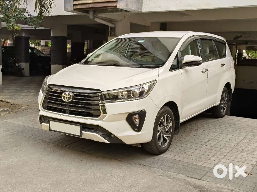 Toyota Innova Crysta [2020-ongoing] 2.4 Vx 8 Str, 2022, Diesel