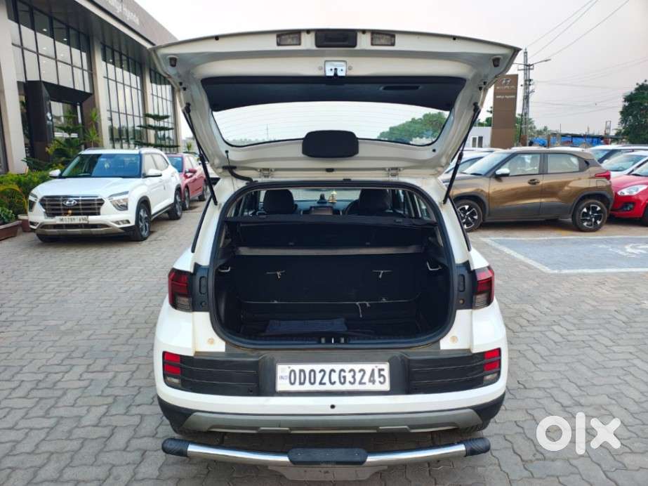 Hyundai Venue, 2023, Petrol