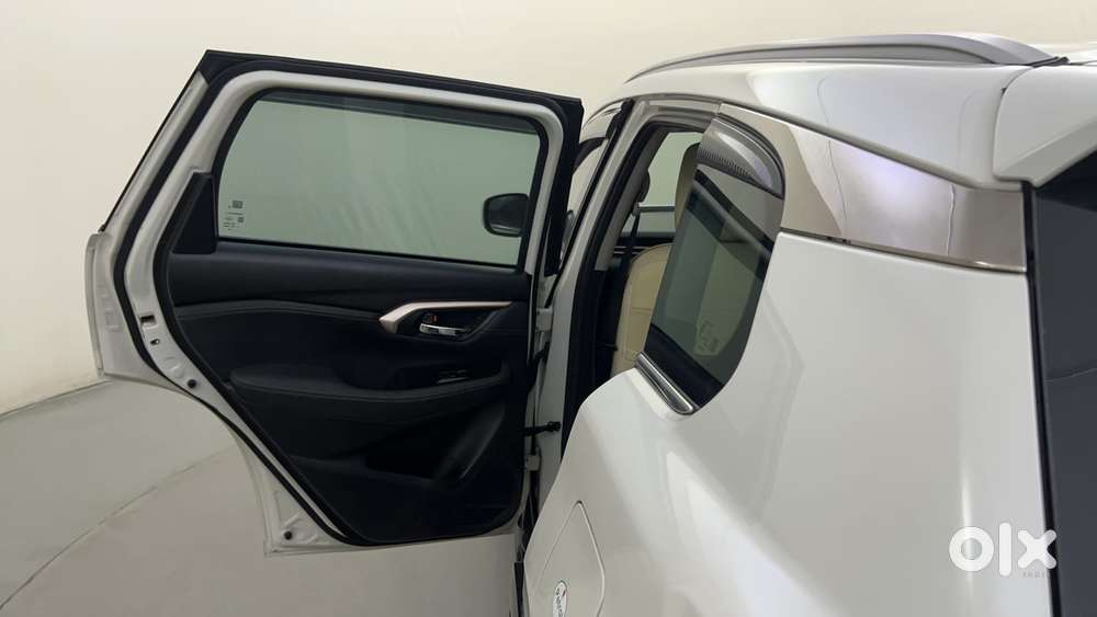 Maruti Suzuki Grand Vitara 1.5 Zeta Plus Intelligent Hybrid Ecvt, 20..