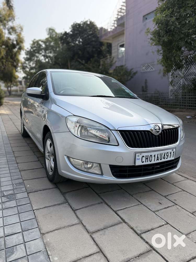 Skoda Rapid 1.6 Mpi Ambition, 2013, Petrol