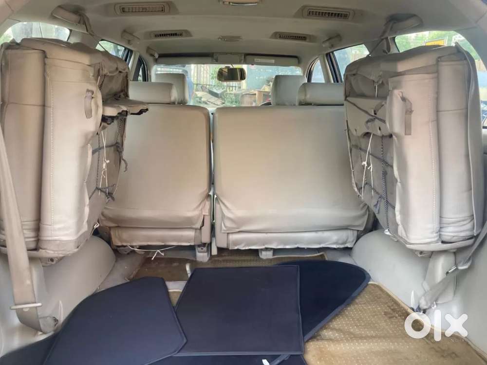 Toyota Innova 2.5 E 8 Str, 2010, Diesel