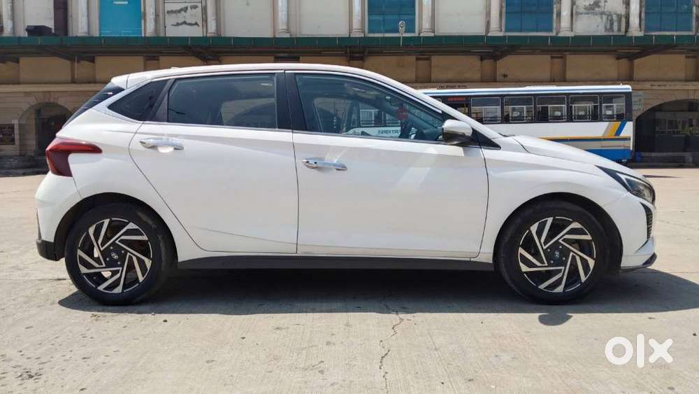 Hyundai I20 Asta (o) 1.2 Mt, 2023, Petrol